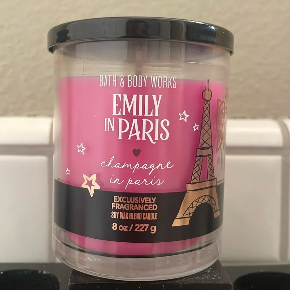 B&BW Emily in Paris champagne in paris single wick candle